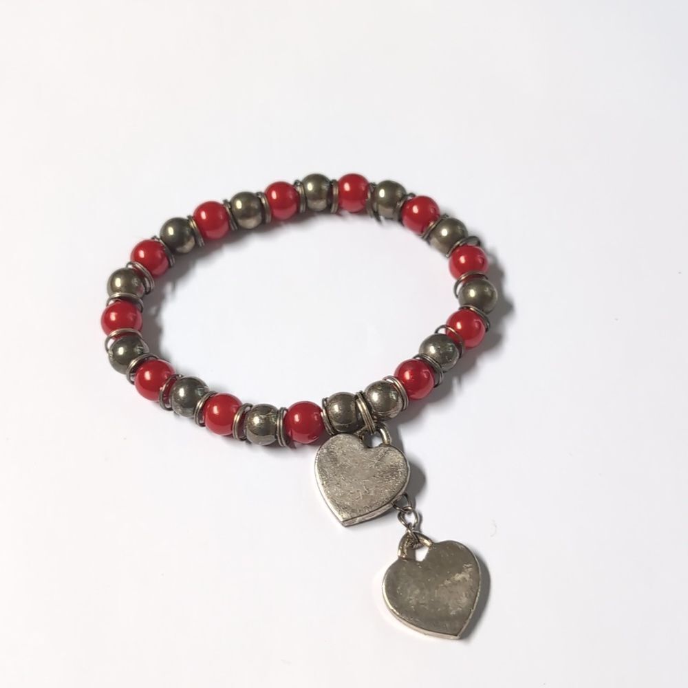 37 Red and Silver Vintage Beaded Stretch Bracelet with Heart‎ Charms